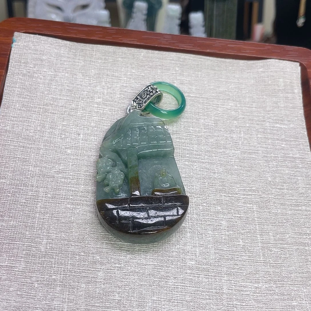 翡翠未镶嵌颈饰翡翠吊坠