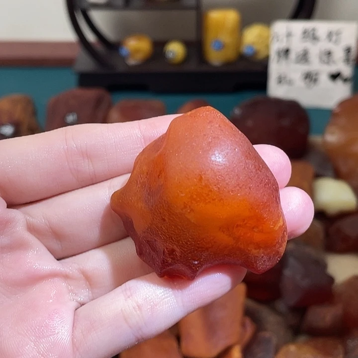 琥珀未镶嵌珠宝奇石把件