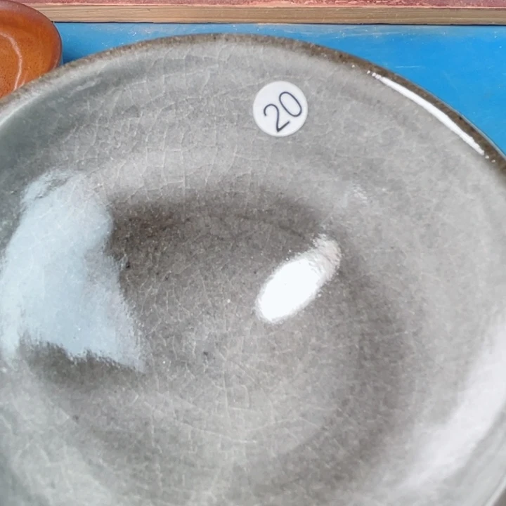 茶宠盏灯的颜色是蓝色和白色