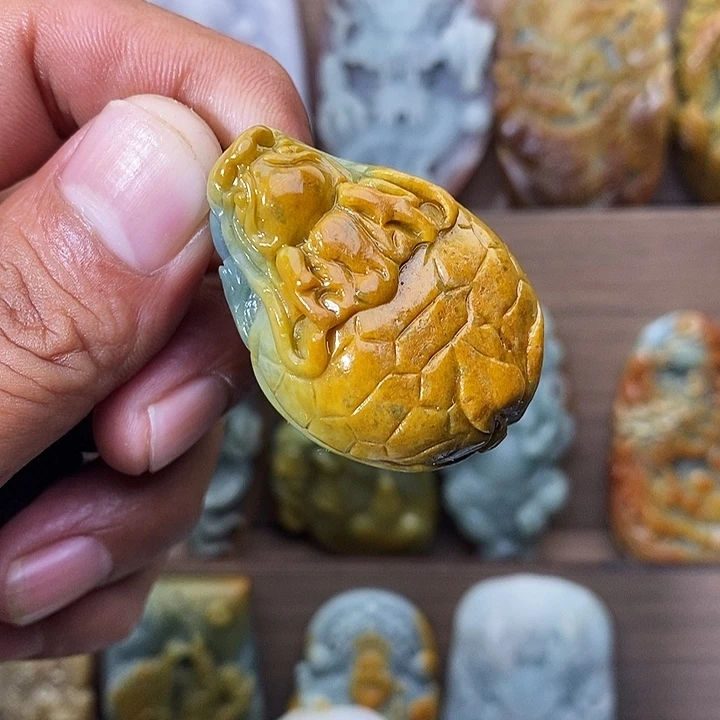 定制翡翠未镶嵌龙龟