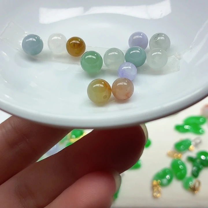 淡***珑翡翠未镶嵌手链天然缅甸翡翠A货