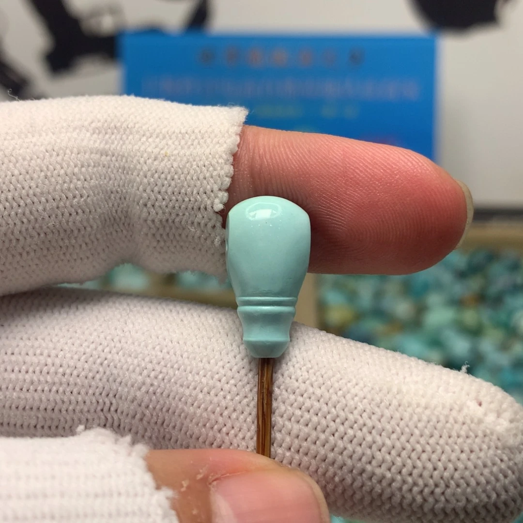 绿松石未镶嵌挂件