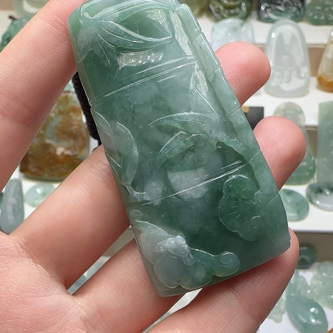 翡翠未镶嵌颈饰天然缅甸翡翠节节高升