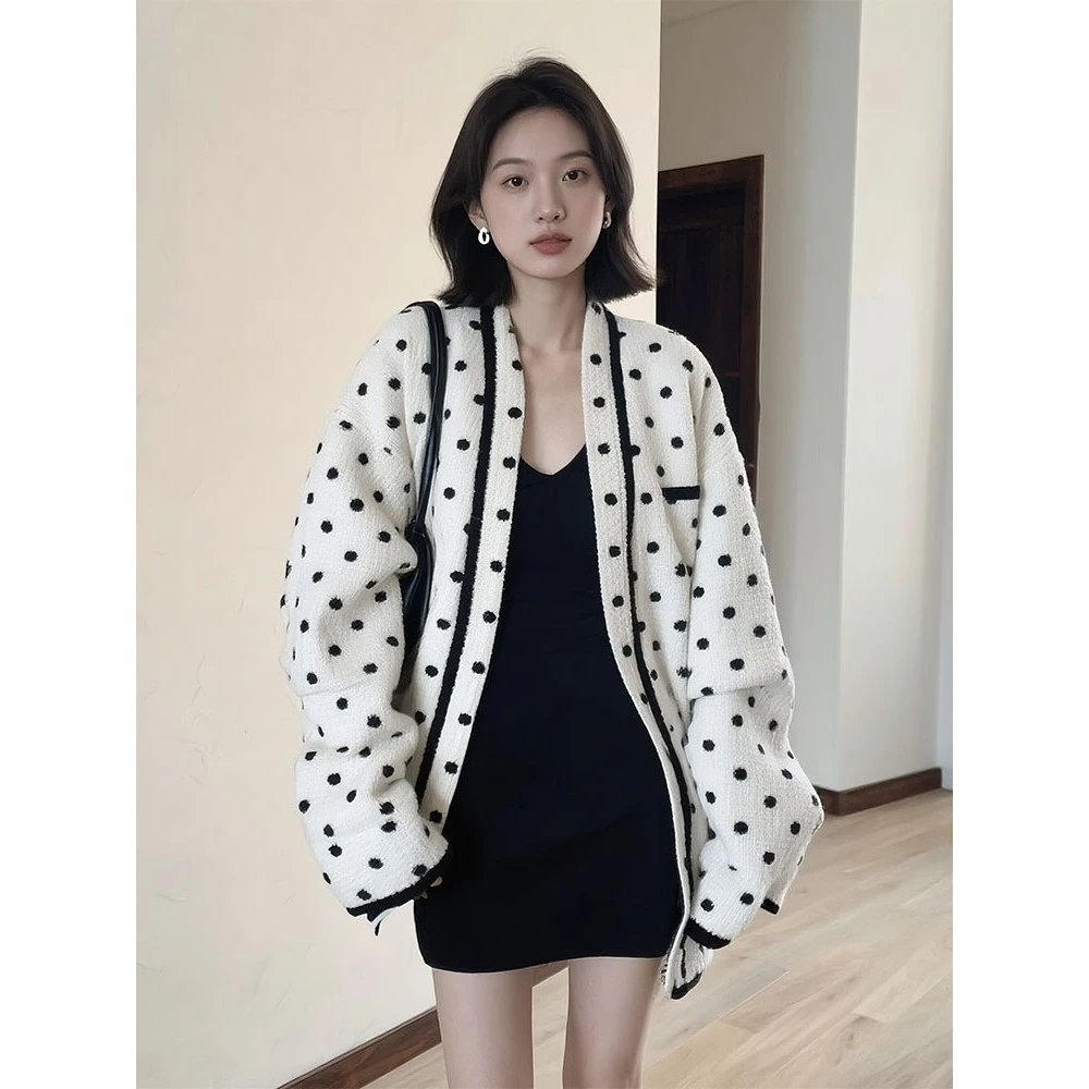 巨好看的气质高级感漂亮独特超好看小香风外套女2025新款秋季上衣