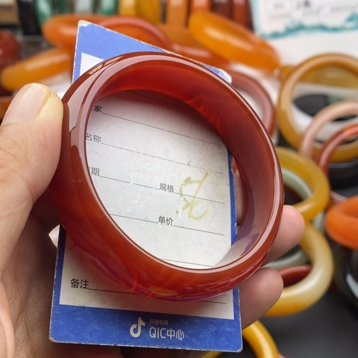 未镶嵌手镯石英质玉