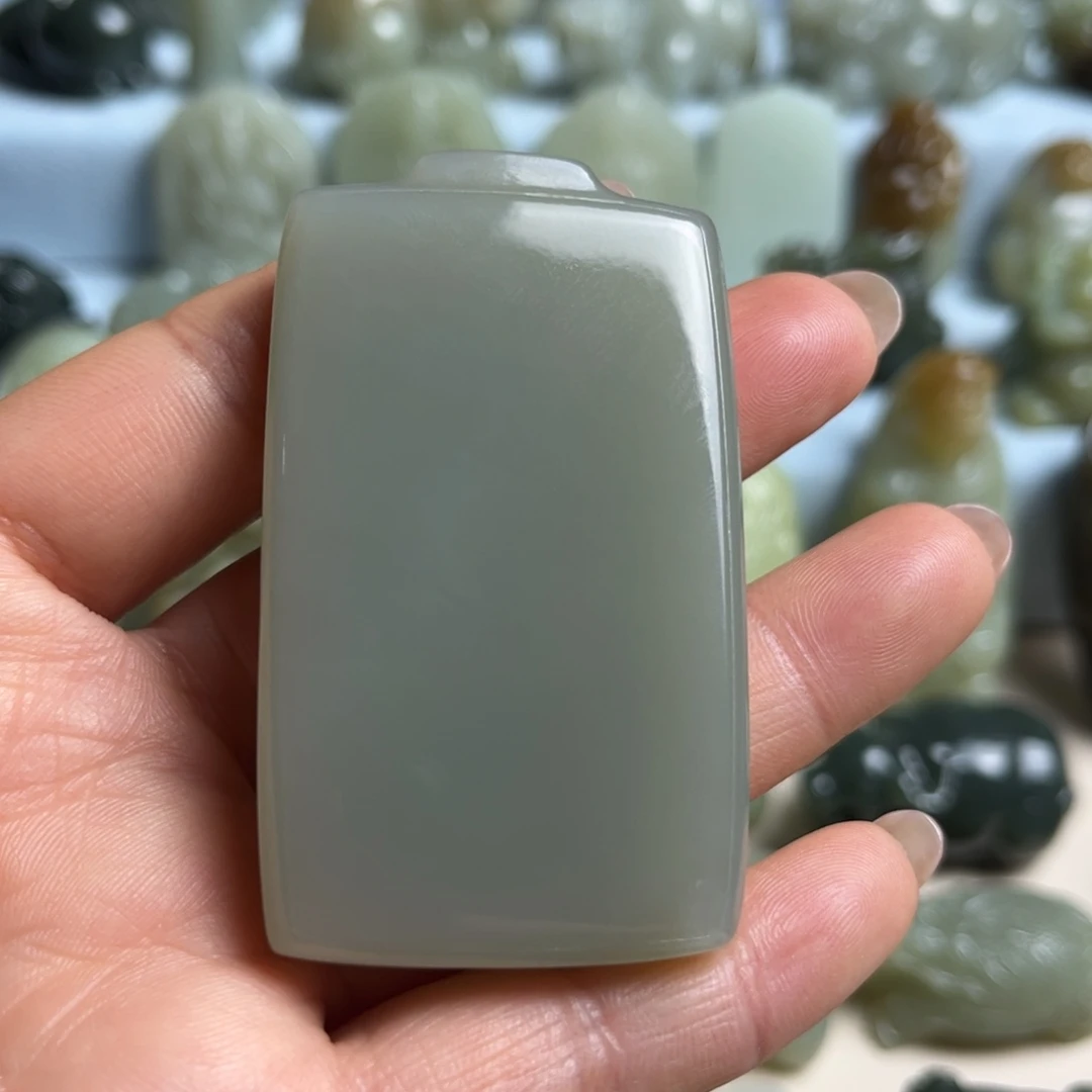 微***笑和田玉未镶嵌挂件