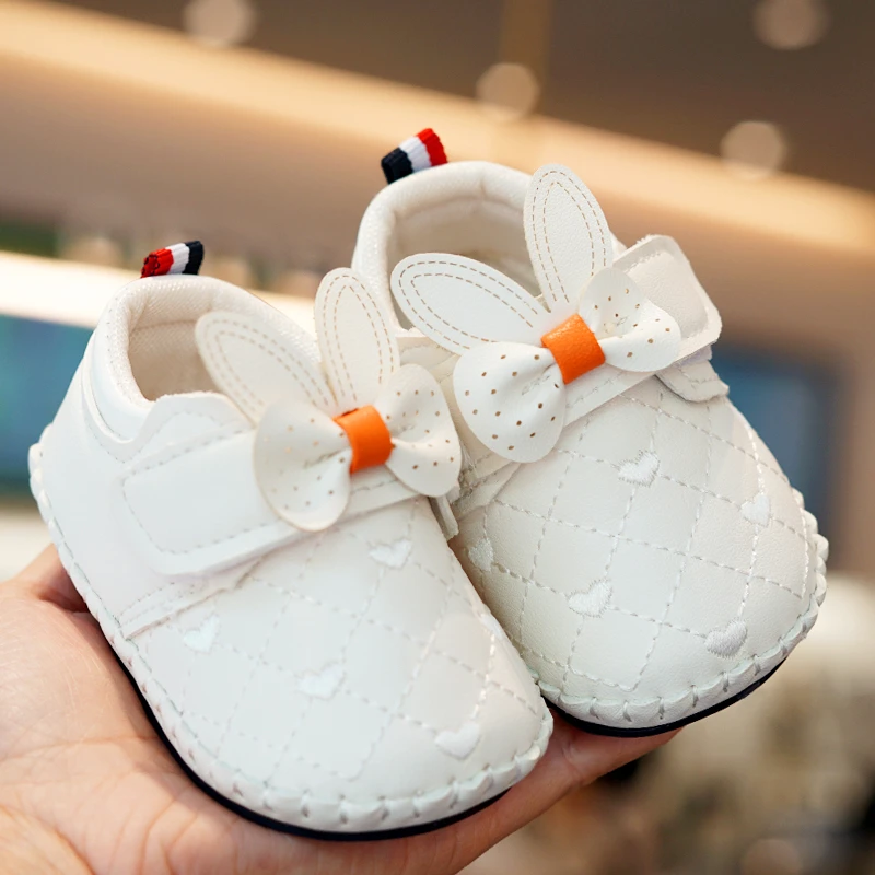 学步鞋春秋款初学者女宝宝鞋子防掉婴儿鞋子0-1岁软底防滑小公主