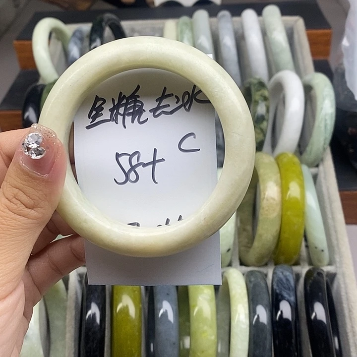 全****蛇纹石玉未镶嵌手镯