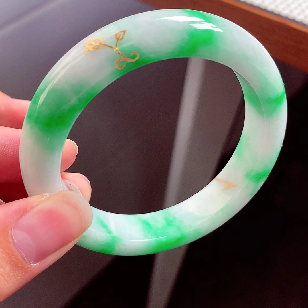 翡翠手镯未镶嵌缅甸翡翠