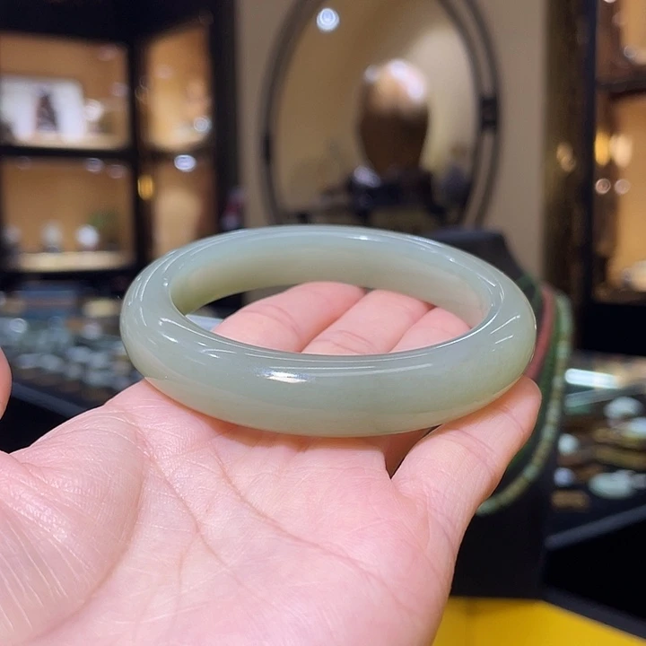 和田玉手镯未镶嵌58#64.23g