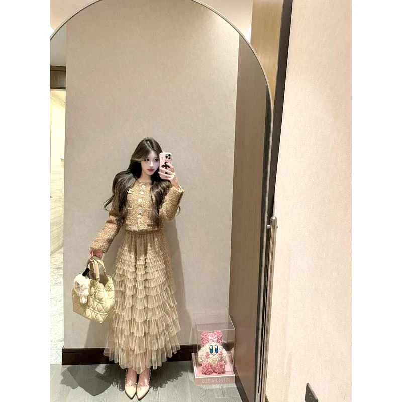 冰冰【春季新款】小香风设计修身短款外套+仙气高腰网纱拼接蛋糕裙
