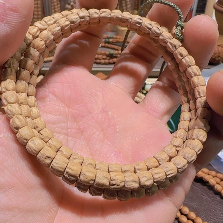 ****哒柏香籽/百香籽吊坠