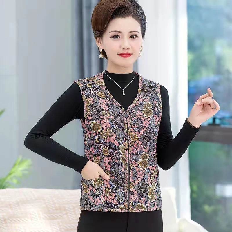 新款中老年保暖棉马甲坎肩妈妈装背心马夹女内外穿百搭