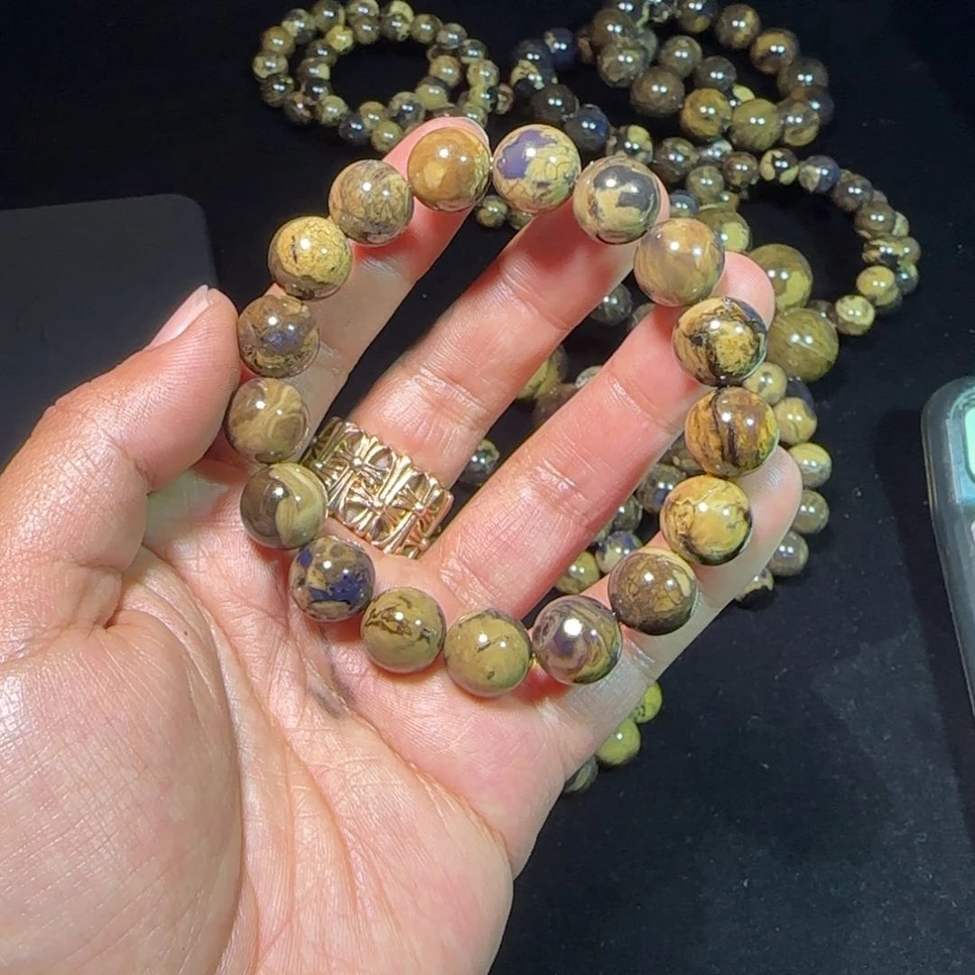 琥珀未镶嵌裸石琥珀