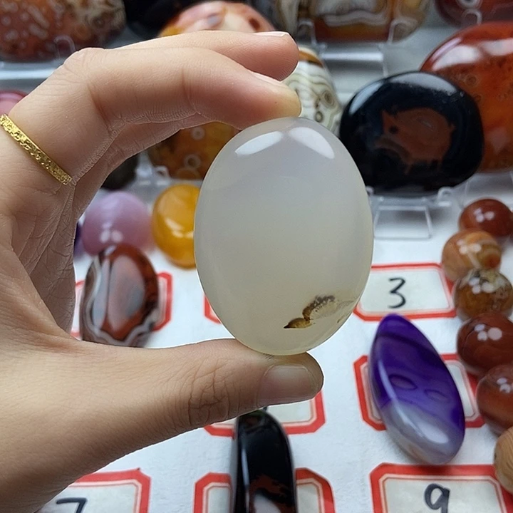 玛瑙/玉髓未镶嵌珠宝奇石