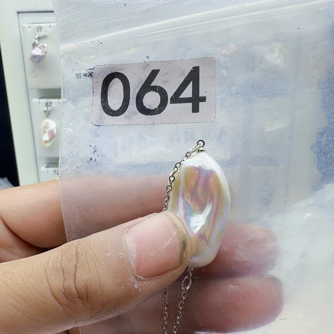 颈饰淡水珍珠钛钢