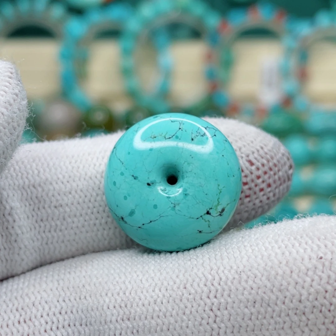 绿松石未镶嵌颈饰