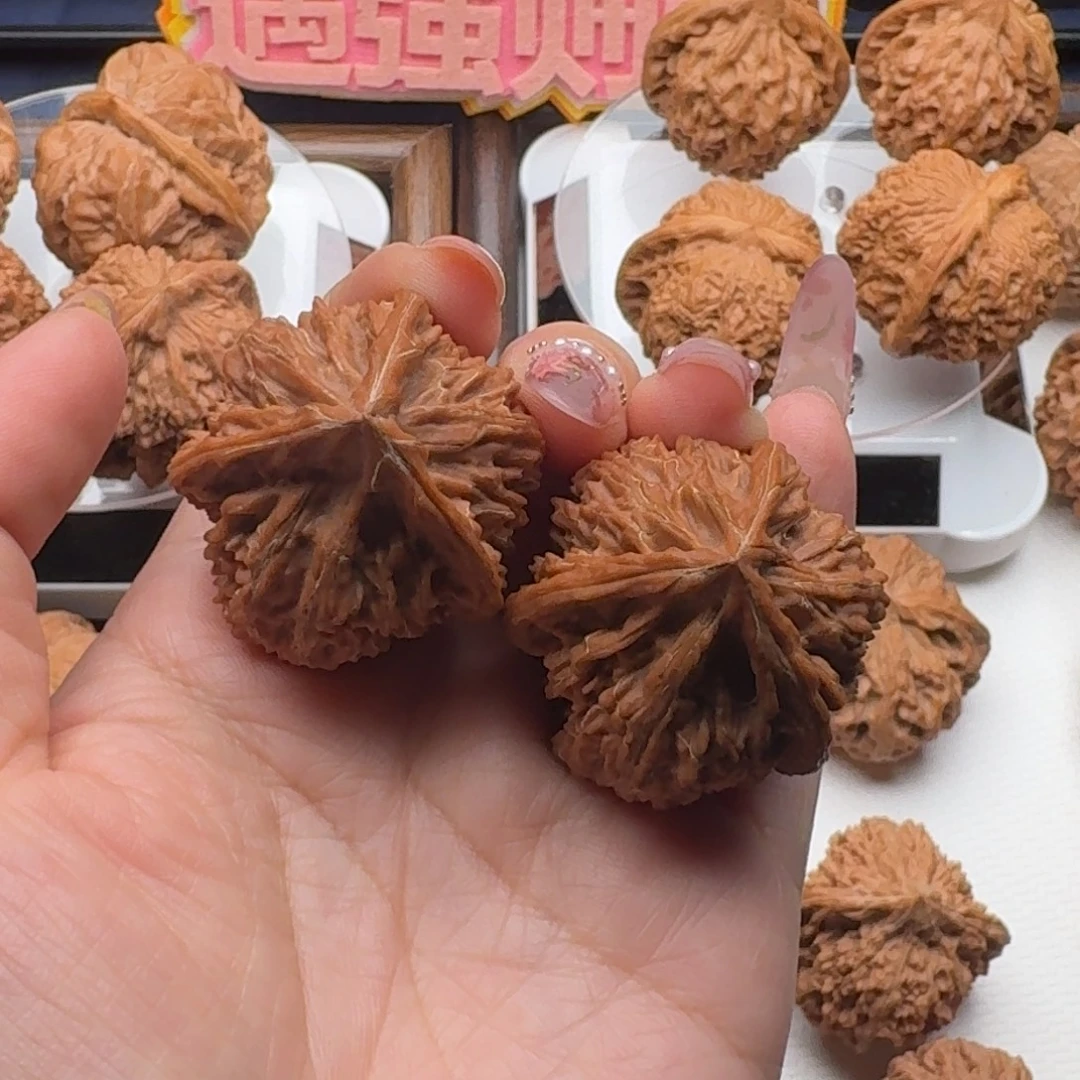 G***层吊坠文玩核桃36全品红皮文山正奔