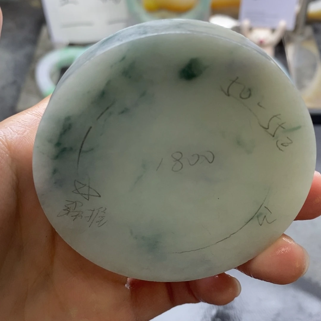 定制翡翠未镶嵌翡翠手镯