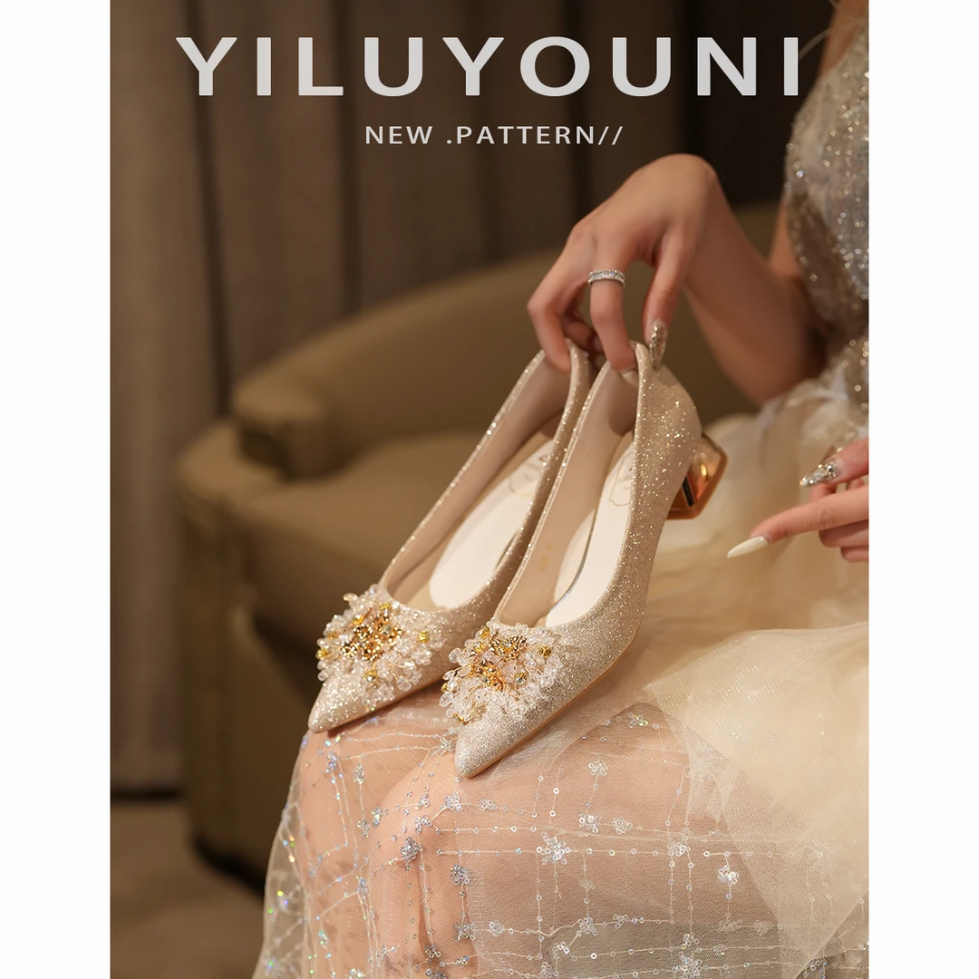 2025新款香槟婚鞋女主婚纱秀禾两穿新娘水晶鞋高跟鞋宴会水钻粗跟