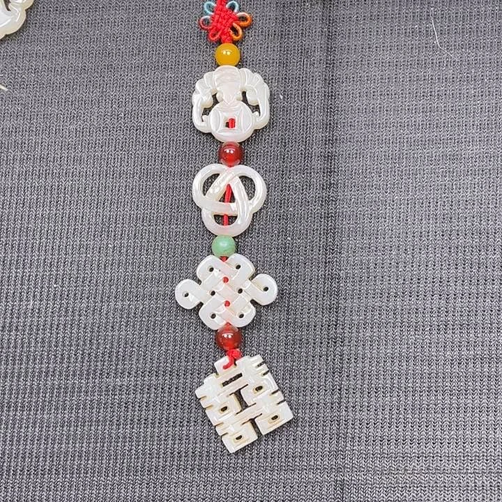 和田玉车挂未镶嵌绘*