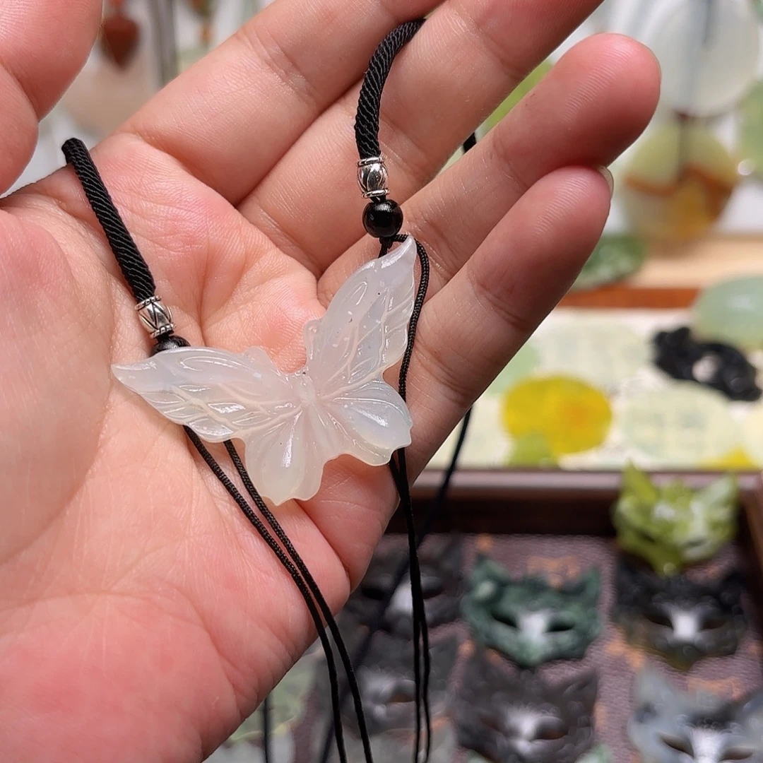 蛇纹石玉合金颈饰