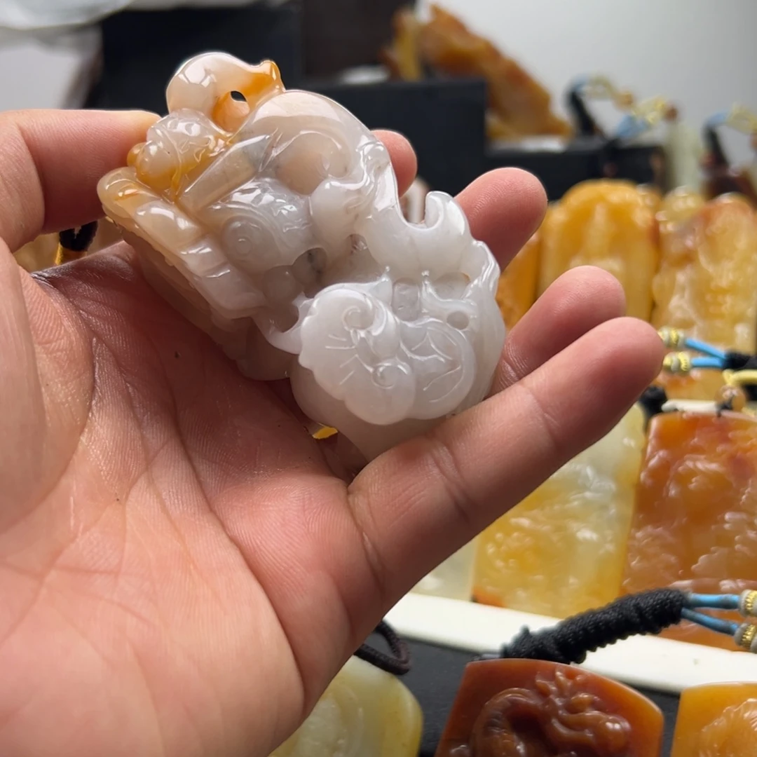 石英质玉（黄龙玉）未镶嵌多选发其一