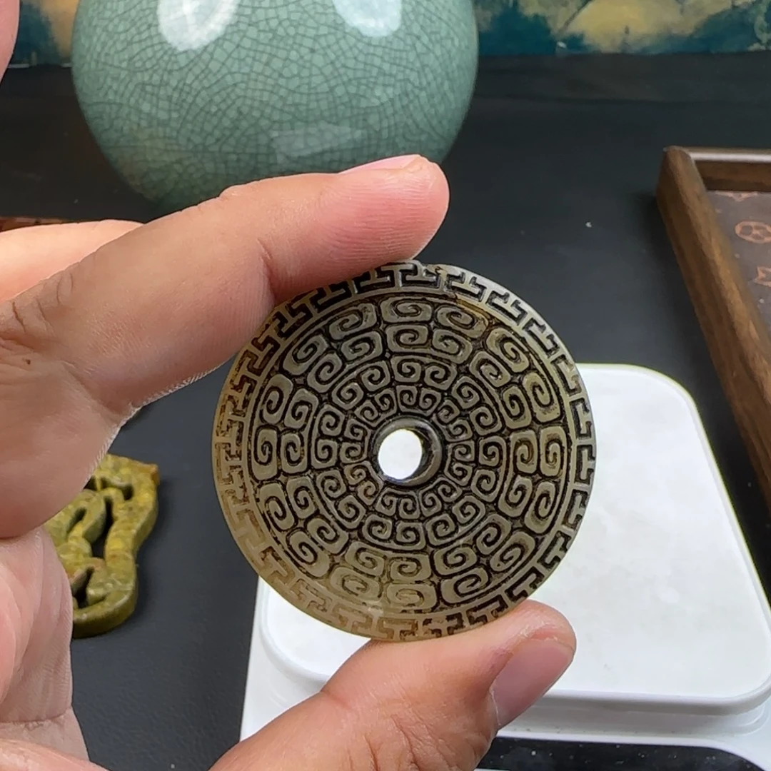 和田玉（糖玉）未镶嵌颈饰玉佩吊坠