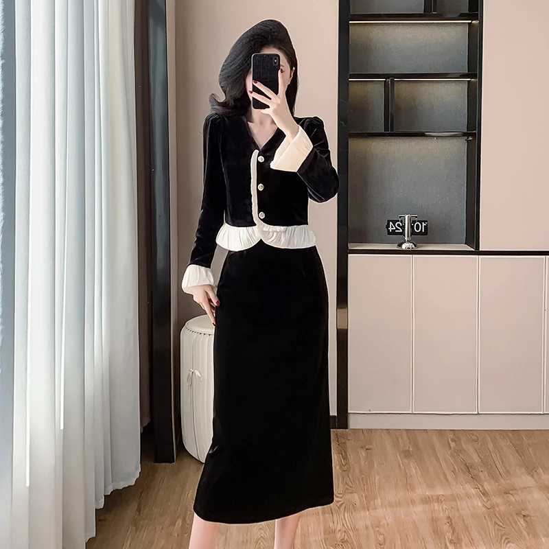 2025秋冬新款法式V领荷叶边名媛气质小香风长款丝绒两件套