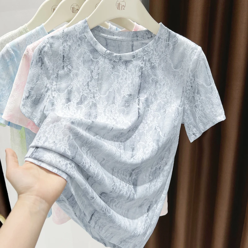 新中式水彩蕾丝短袖t恤女款2025新款正肩圆领百搭设计感蓝色上衣