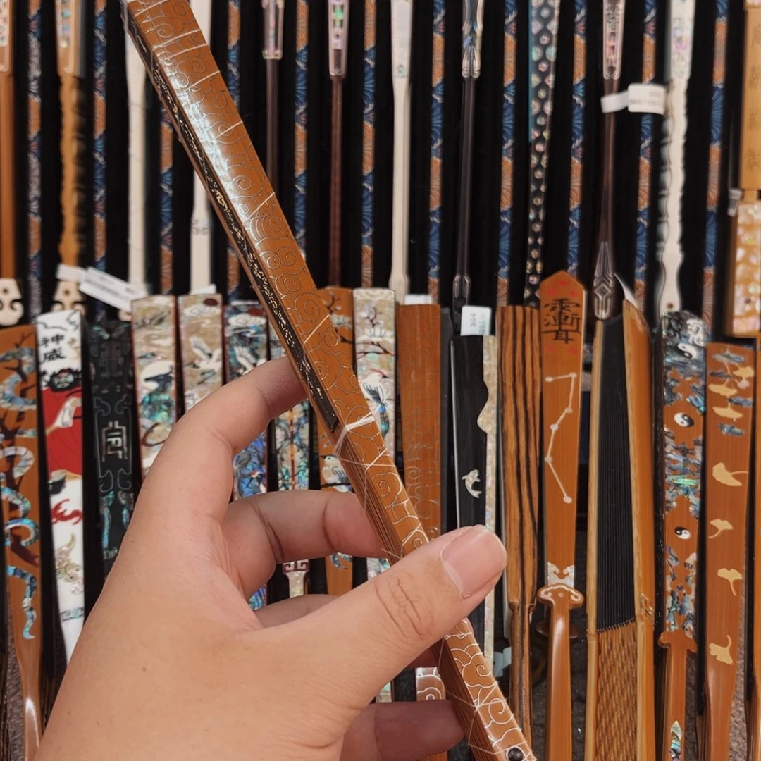 游***客扇子纯手工制作工艺