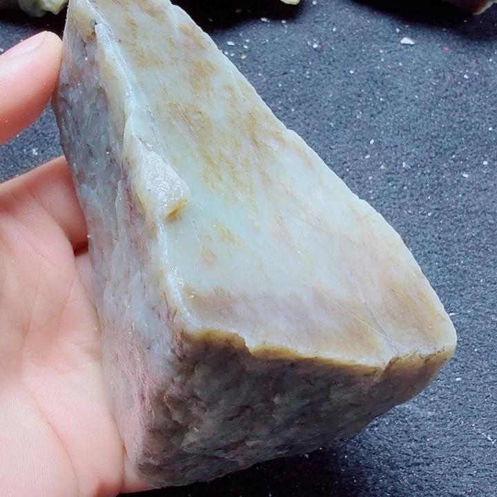 和田玉（糖玉）未镶嵌珠宝半成品