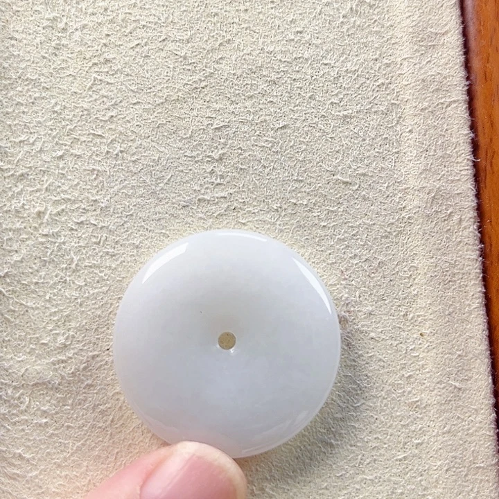 翡翠未镶嵌颈饰孤品