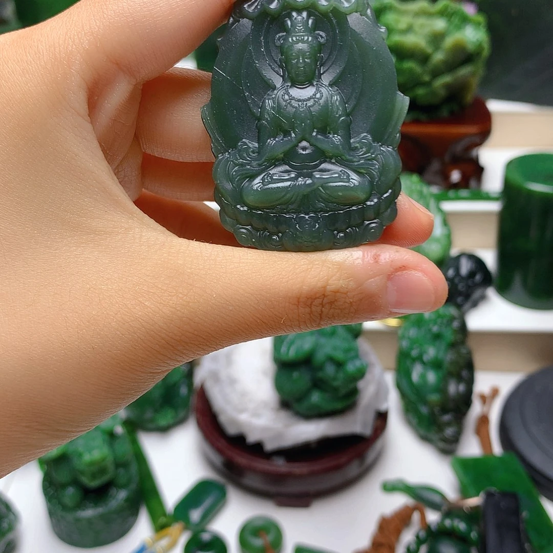 颈饰未镶嵌和田玉