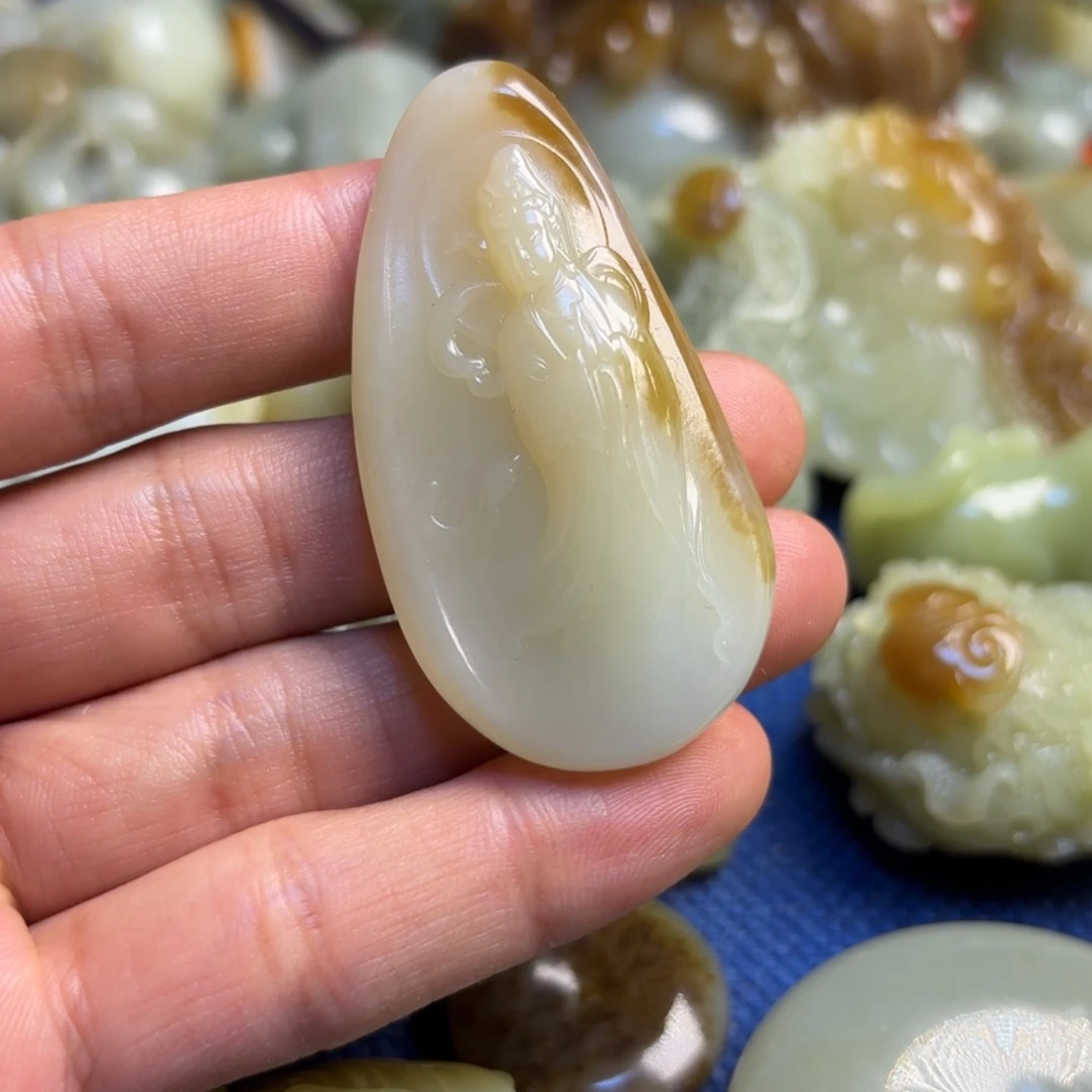 和田玉吊坠(不含链)未镶嵌手*