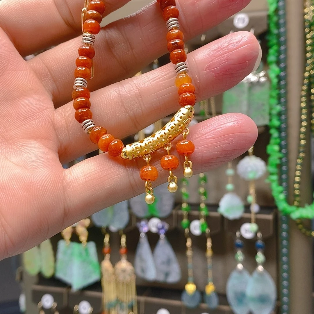 未镶嵌翡翠耳饰翡翠