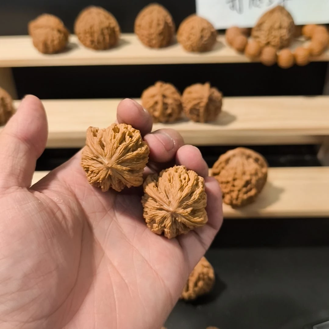 文玩核桃吊坠37麦虎