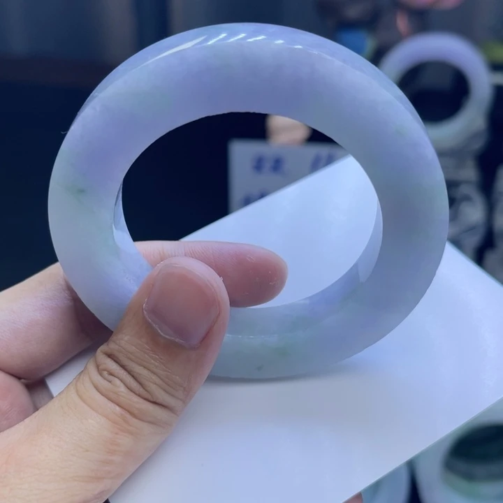 定制翡翠未镶嵌手镯