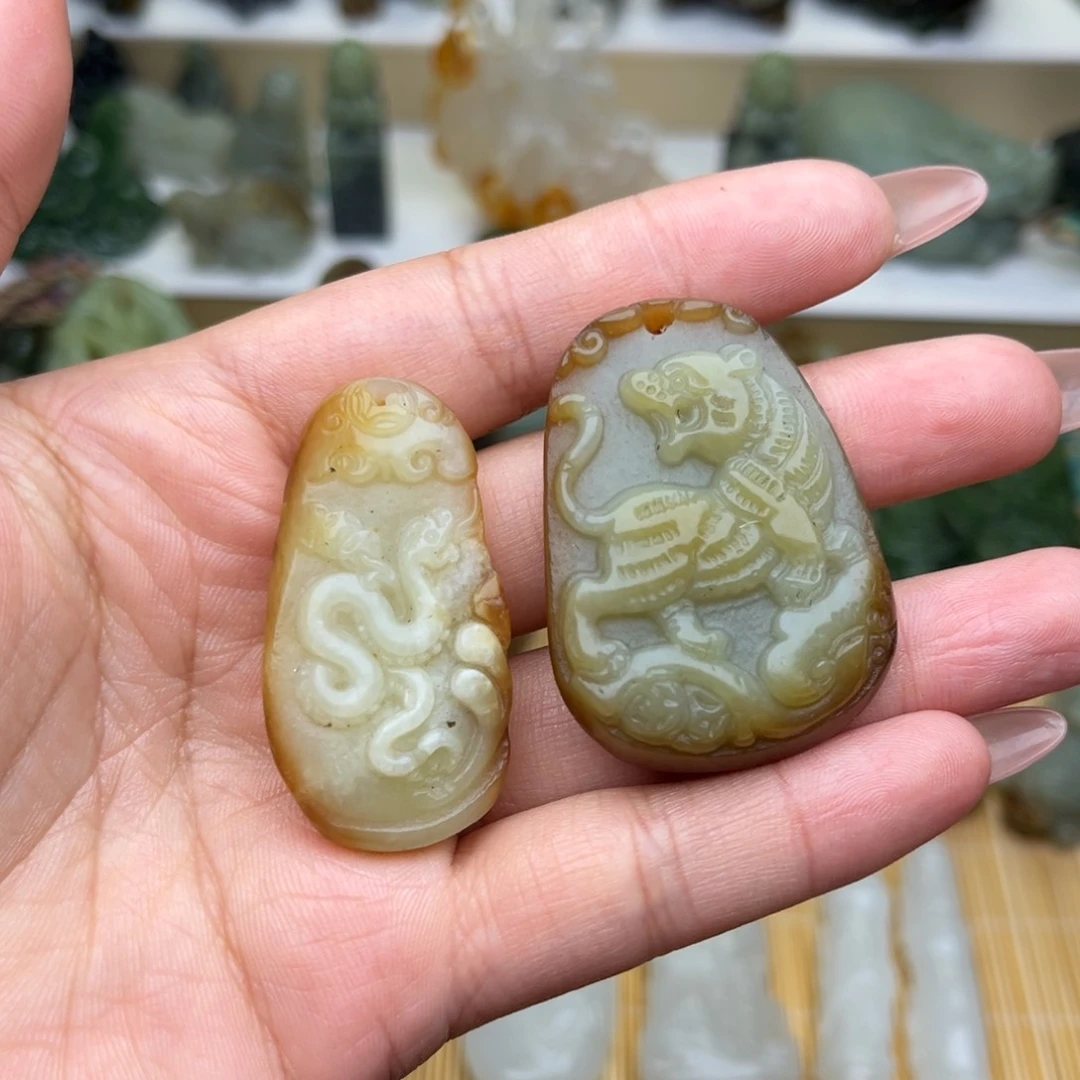 和田玉颈饰未镶嵌