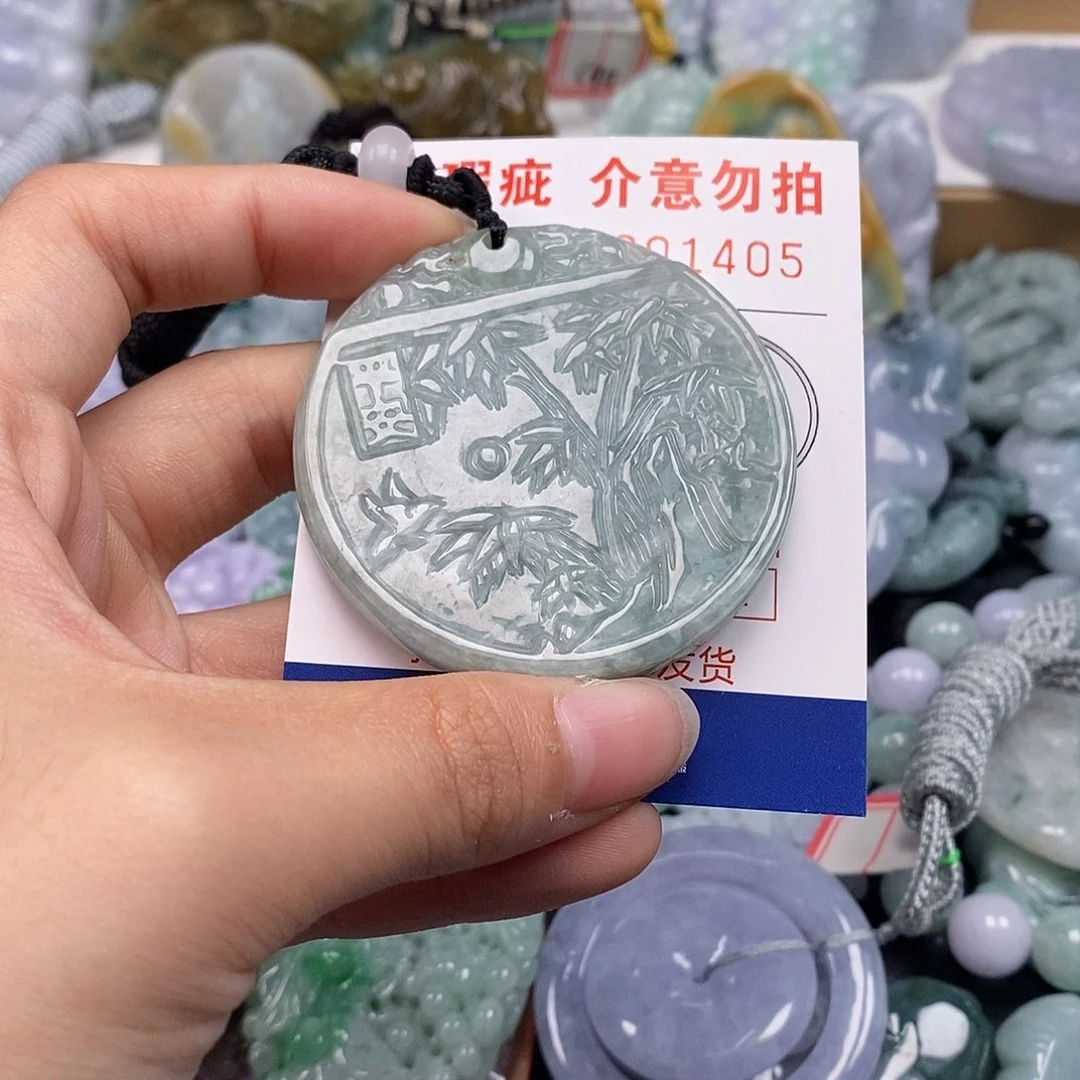 吊坠(不含链)未镶嵌翡翠