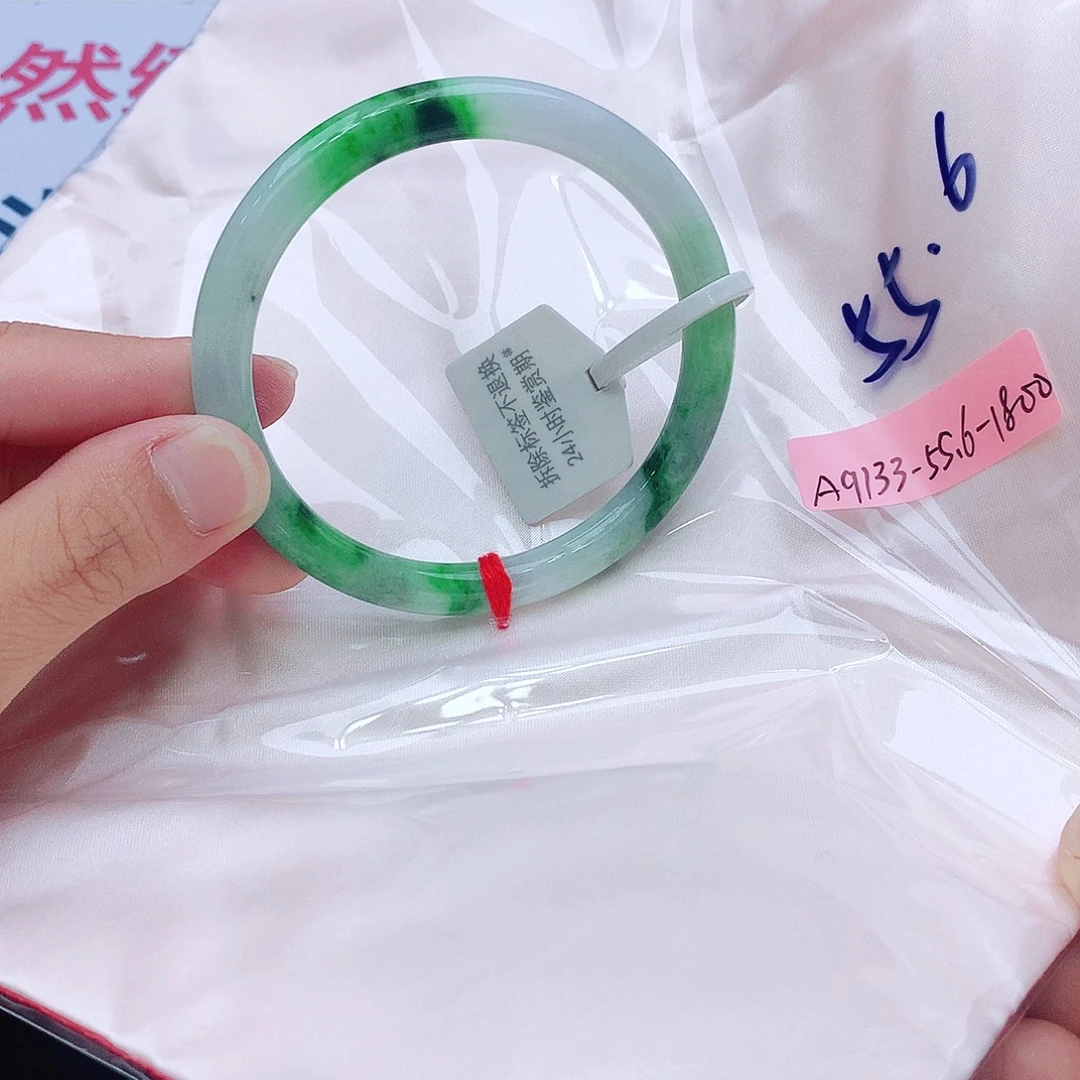 翡翠未镶嵌手镯我