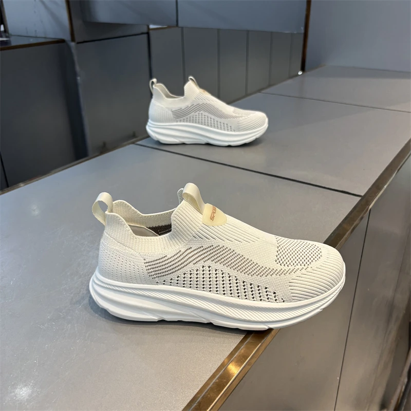 男鞋夏季新款透气飞织网面网鞋男士一脚蹬户外休闲运动软底潮鞋