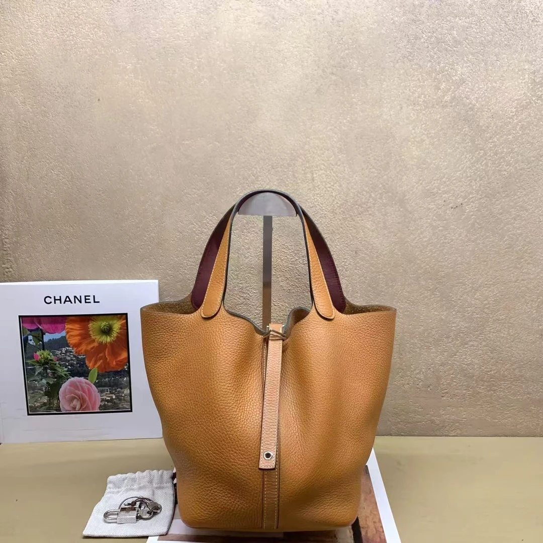 95新 Hermes/爱马仕  壹臻/南男 棕拼红手柄菜篮子/67858775