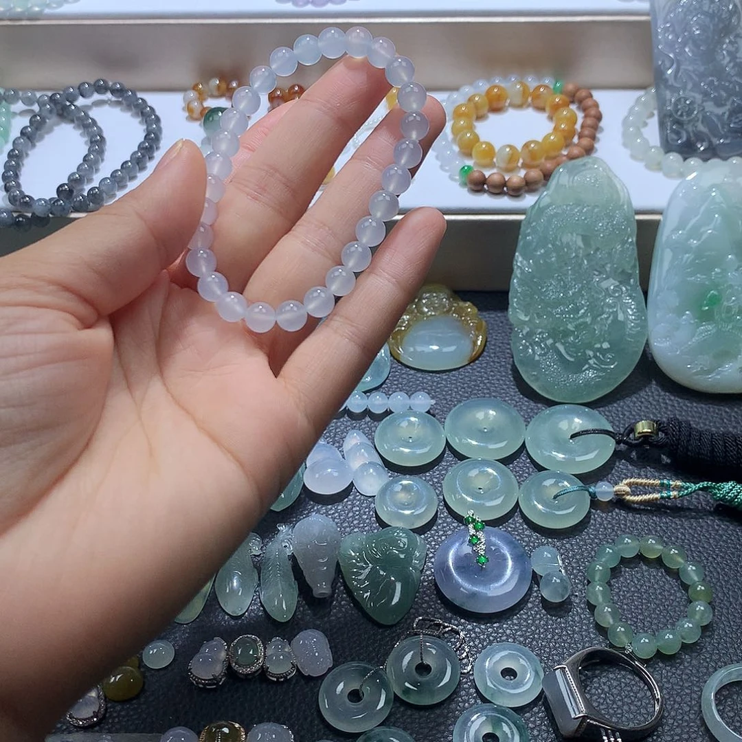 翡翠未镶嵌颈饰手串