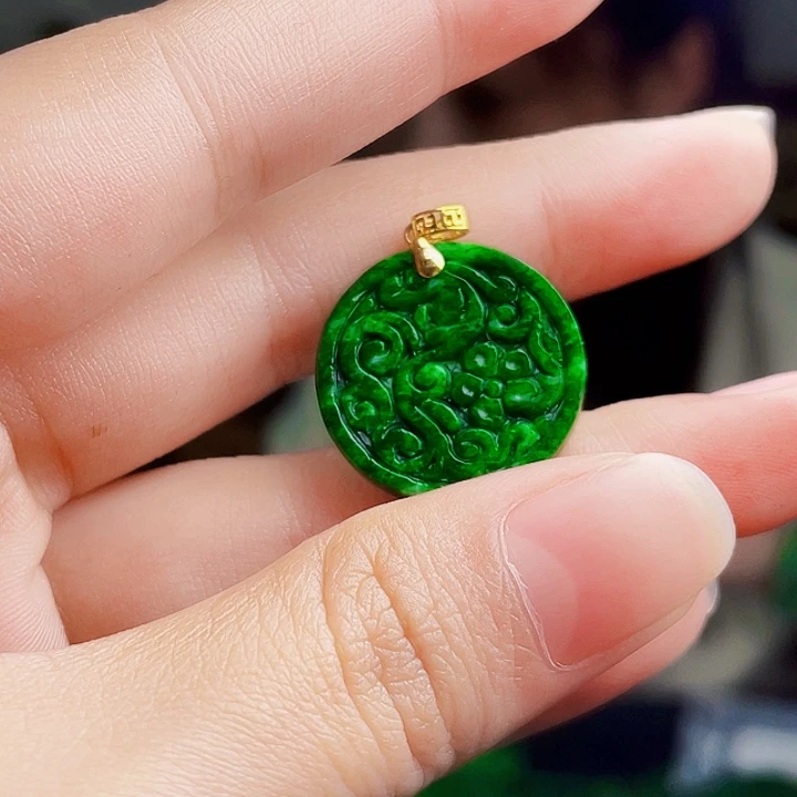 翡翠18K金镶嵌颈饰多样性