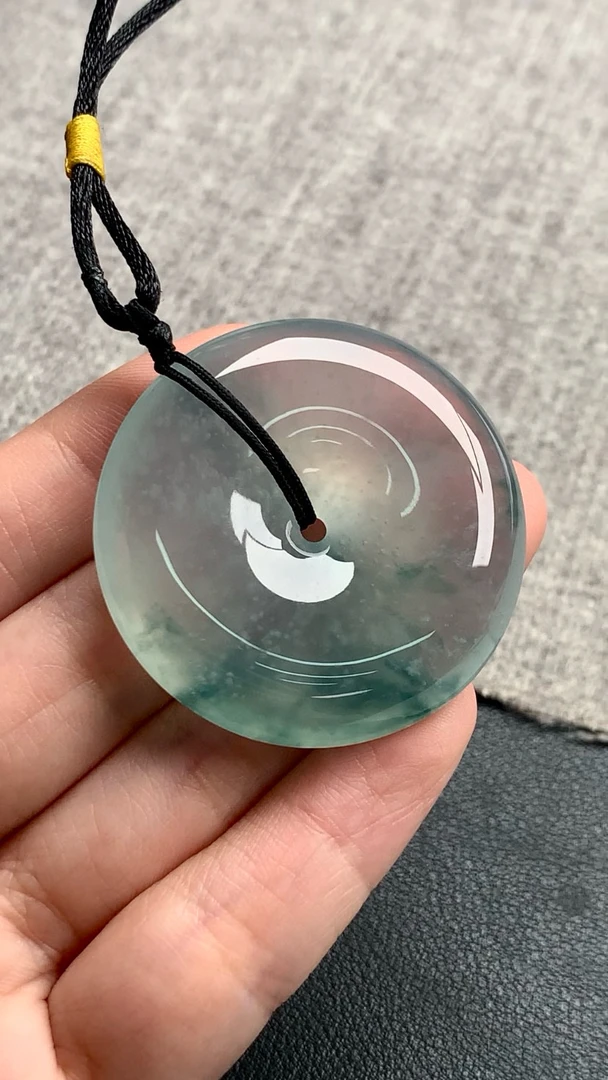 天然A货缅甸翡翠 平安扣 尺寸 : 39.6-8.6