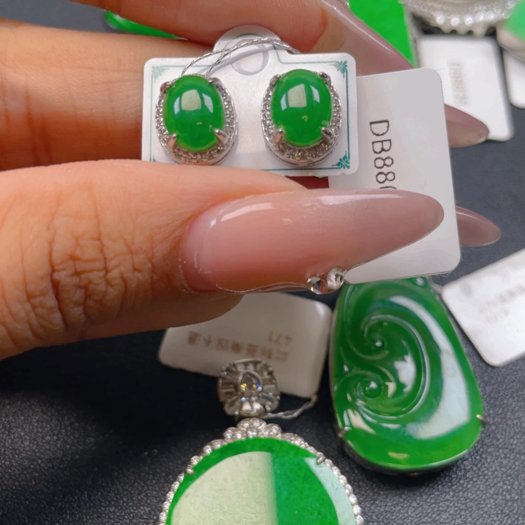 翡翠银S925镶嵌颈饰