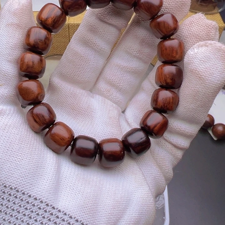 木万**光海南红降1.2单圈微瑕疵