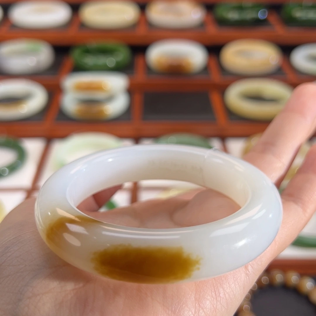 和田玉（糖玉）未镶嵌手镯锦鲤金糖