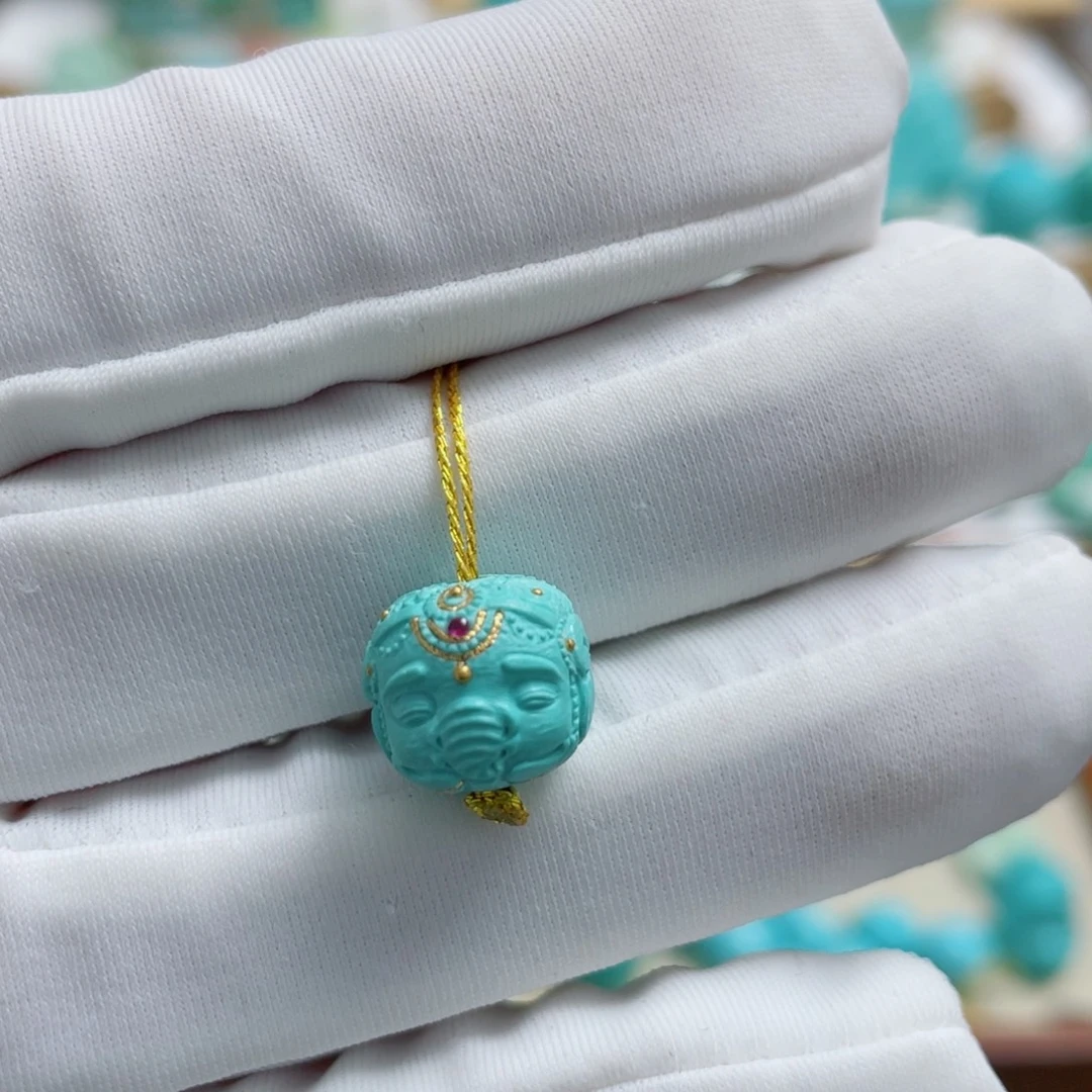 Y***瑶绿松石未镶嵌珠宝奇石